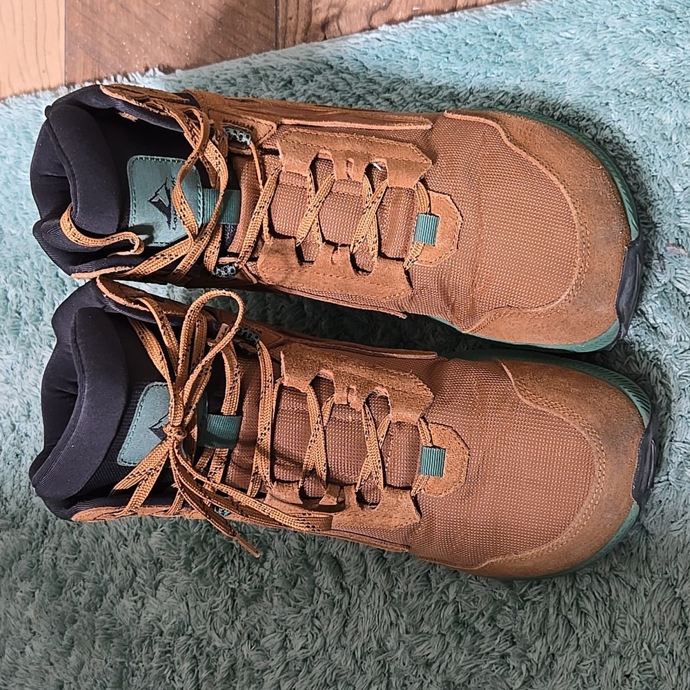Altra Lone Peak high top leather